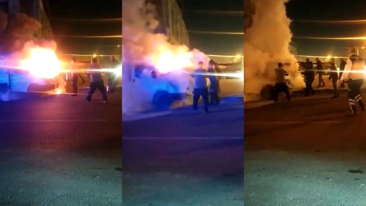 Mersin'de park halindeki kamyonet alev alev yandı