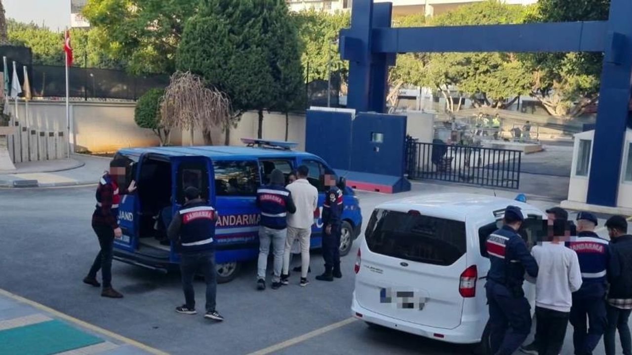 Mersin'de ikinci el araba dolandırıcılarına operasyon: 4 tutuklama