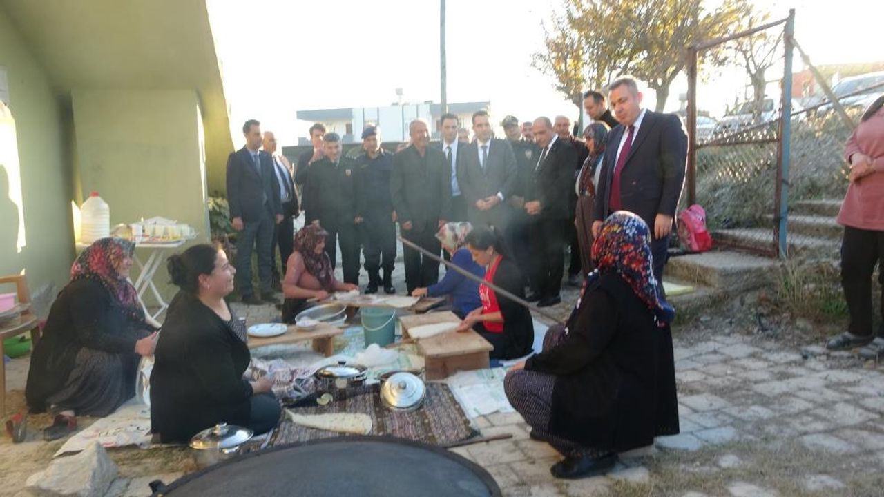 Adanalı kadınlar Vali Elban'ı dualarla karşıladı
