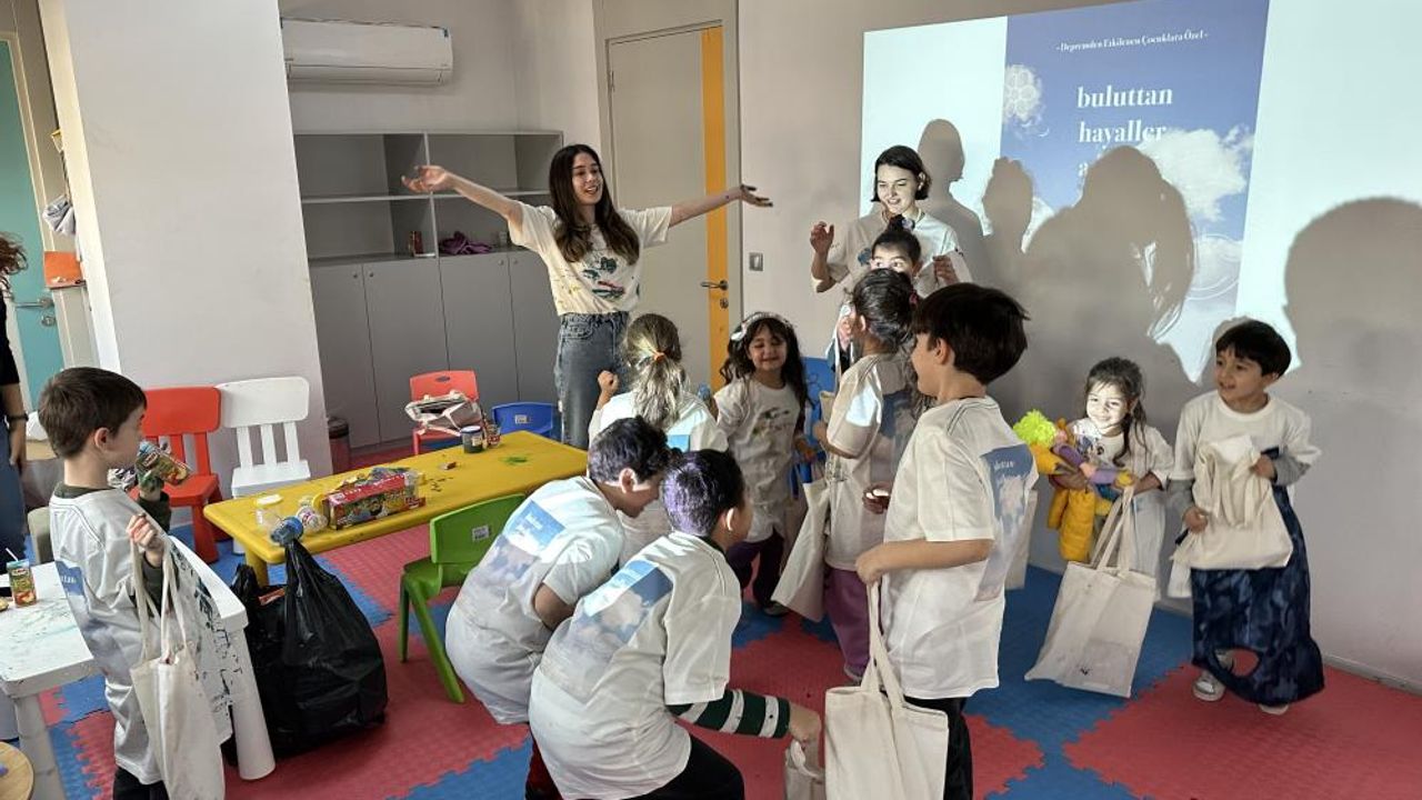Adana'da depremden etkilenen farklı yaş gruplarından çocuklar için etkinlik düzenlendi