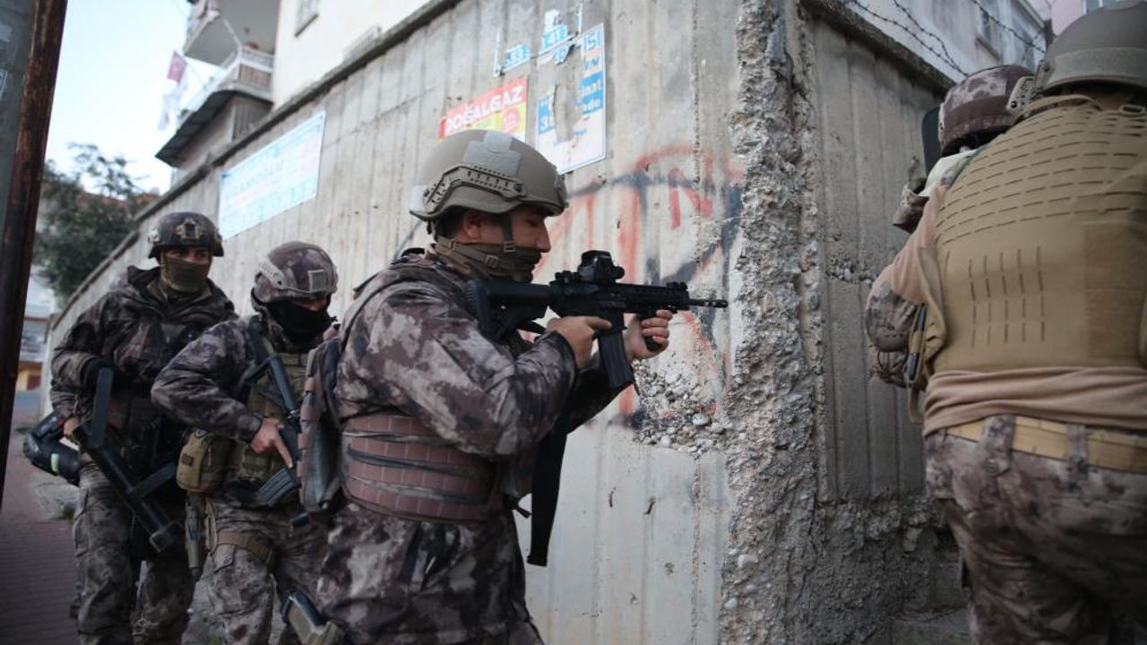 Mersin'deki PKK/KCK operasyonu: 10 gözaltı