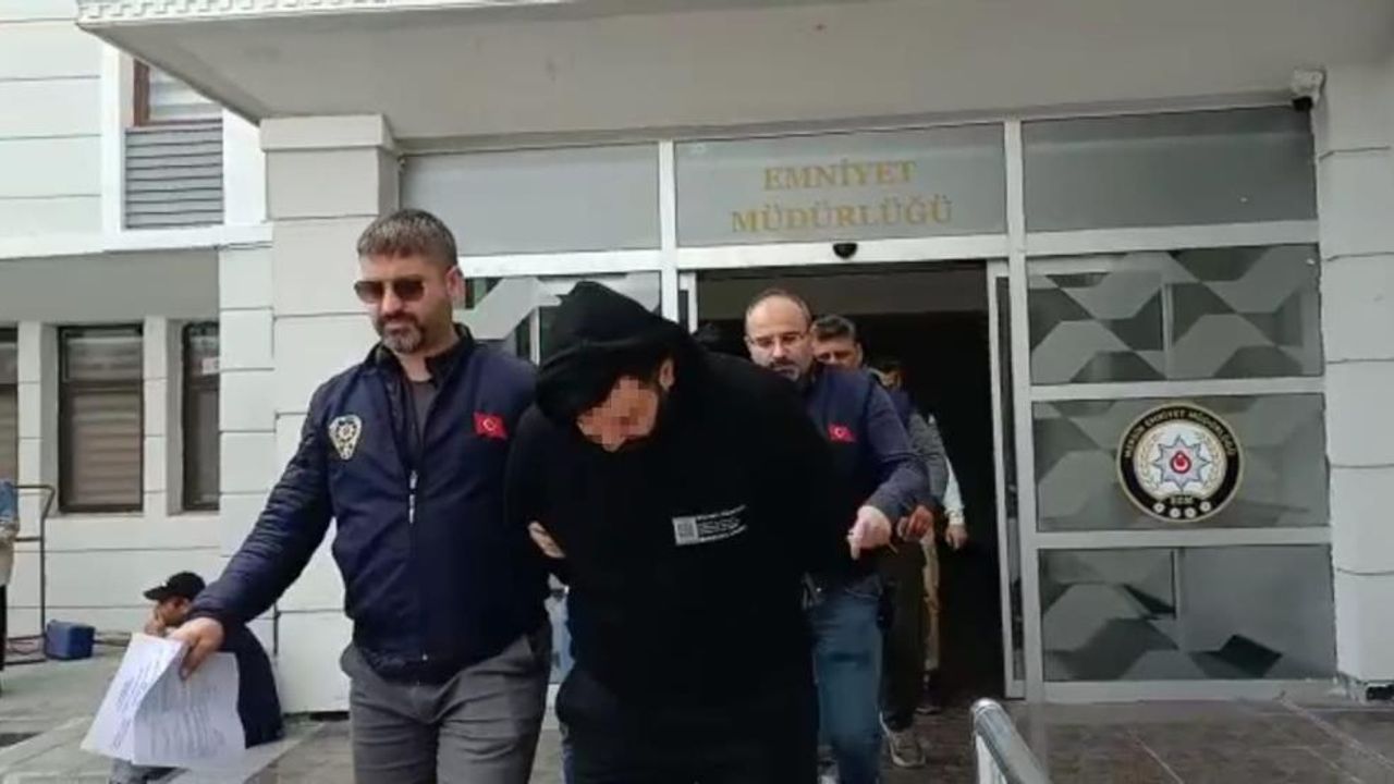 Dolandırıcılar bankada yakalandı: 1'i tutuklandı, 3'üne ev hapsi verildi