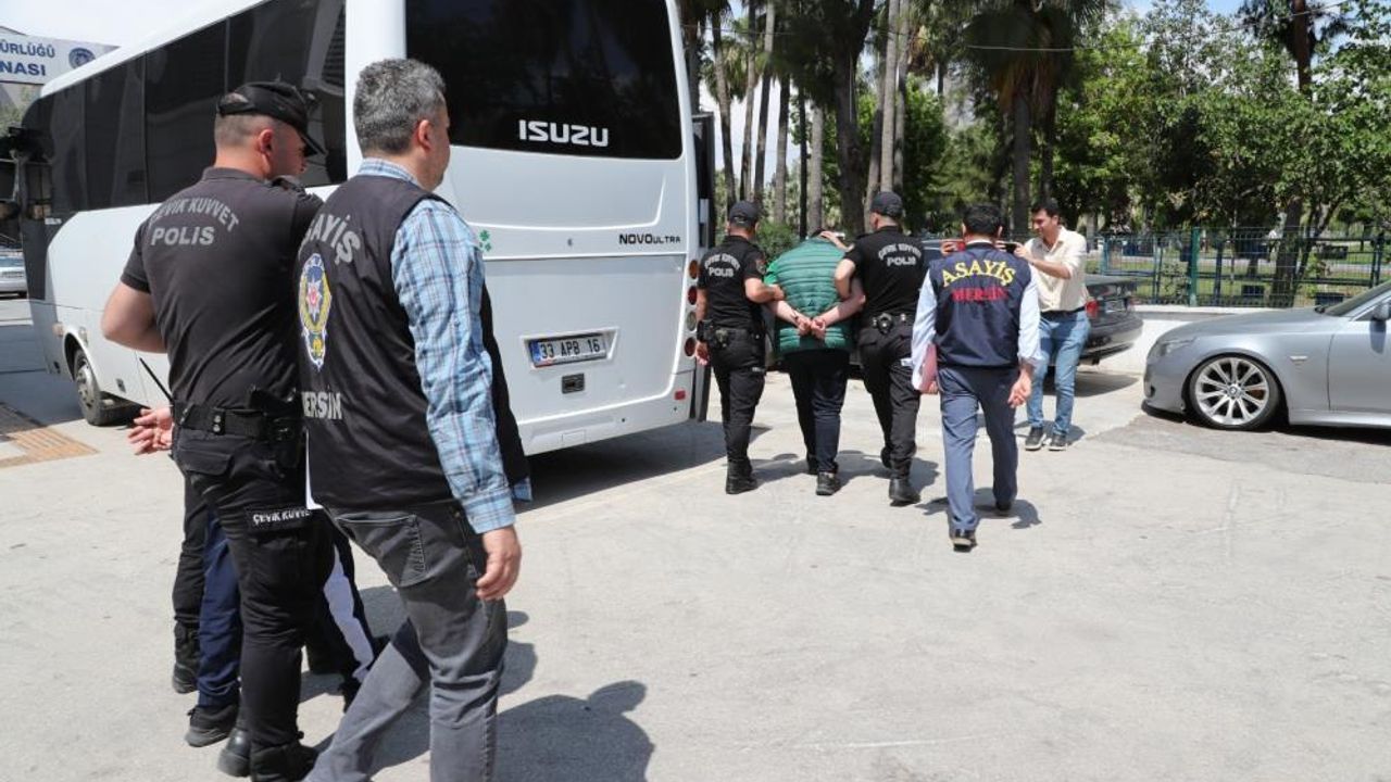 Mersin'de milyonlarca lira dolandırıcılık yapan 3 şüpheli tutuklandı