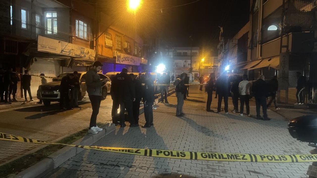 Adana'da maganda kurşunu kocayı öldürdü, eşini ağır yaraladı