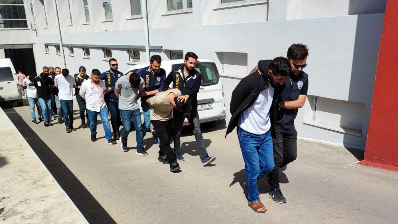 Adana'da sanal devriye ekipleri 3 milyon TL dolandıran şüphelileri yakaladı
