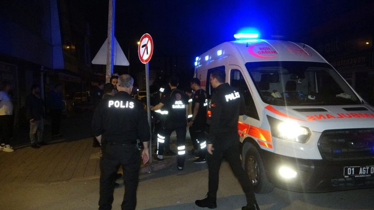 Adana'da 112 ekipleri müdahaleye gittiği şahıs tarafından saldırıya uğradı