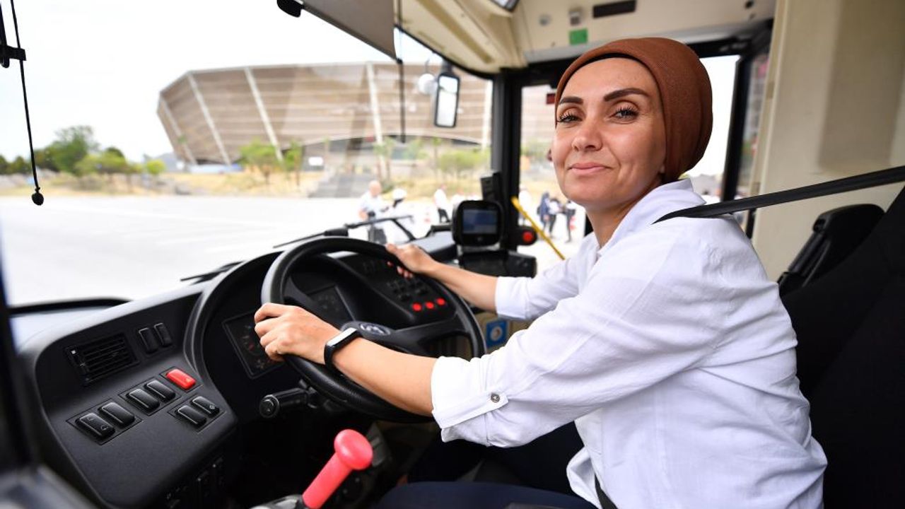 Mersin'de otobüs şoförlerine 'İleri Sürüş Teknikleri Eğitimi'