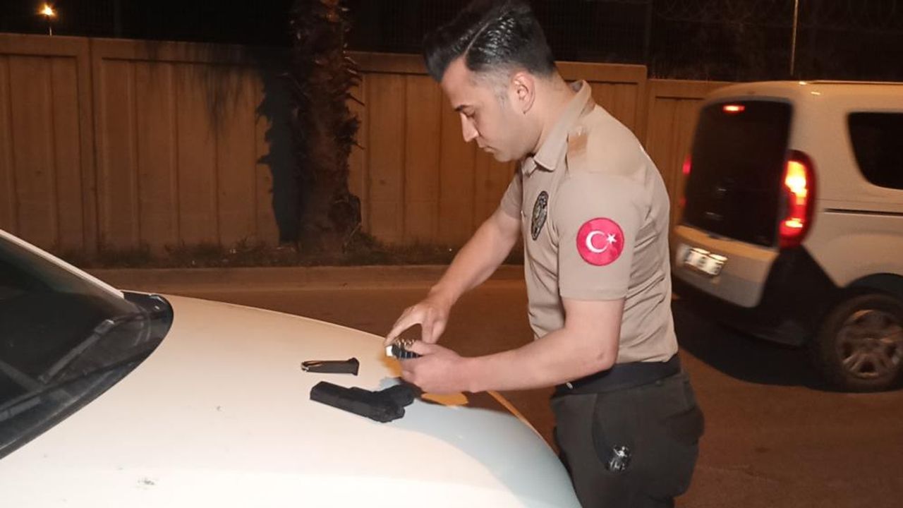 Adana’da el bombasıyla eylem yapacak PKK’lı terörist, polis ve bekçiler tarafından yakalandı