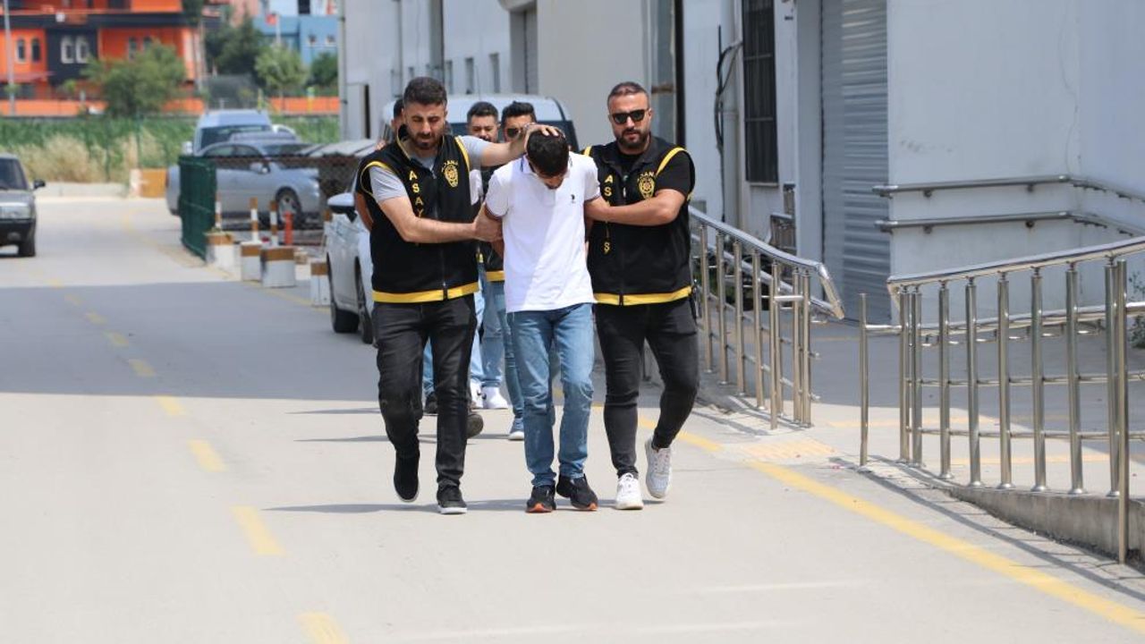 Adana'da 'evimizi bastılar ateş açtım' diyen cinayet şüphelisi tutuklandı