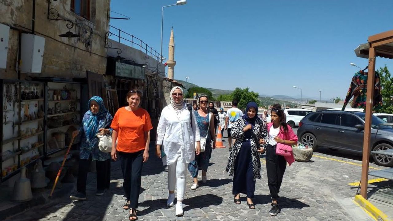 Akdeniz Belediyesinden kadınlara bayram hediyesi; Kapadokya gezisi