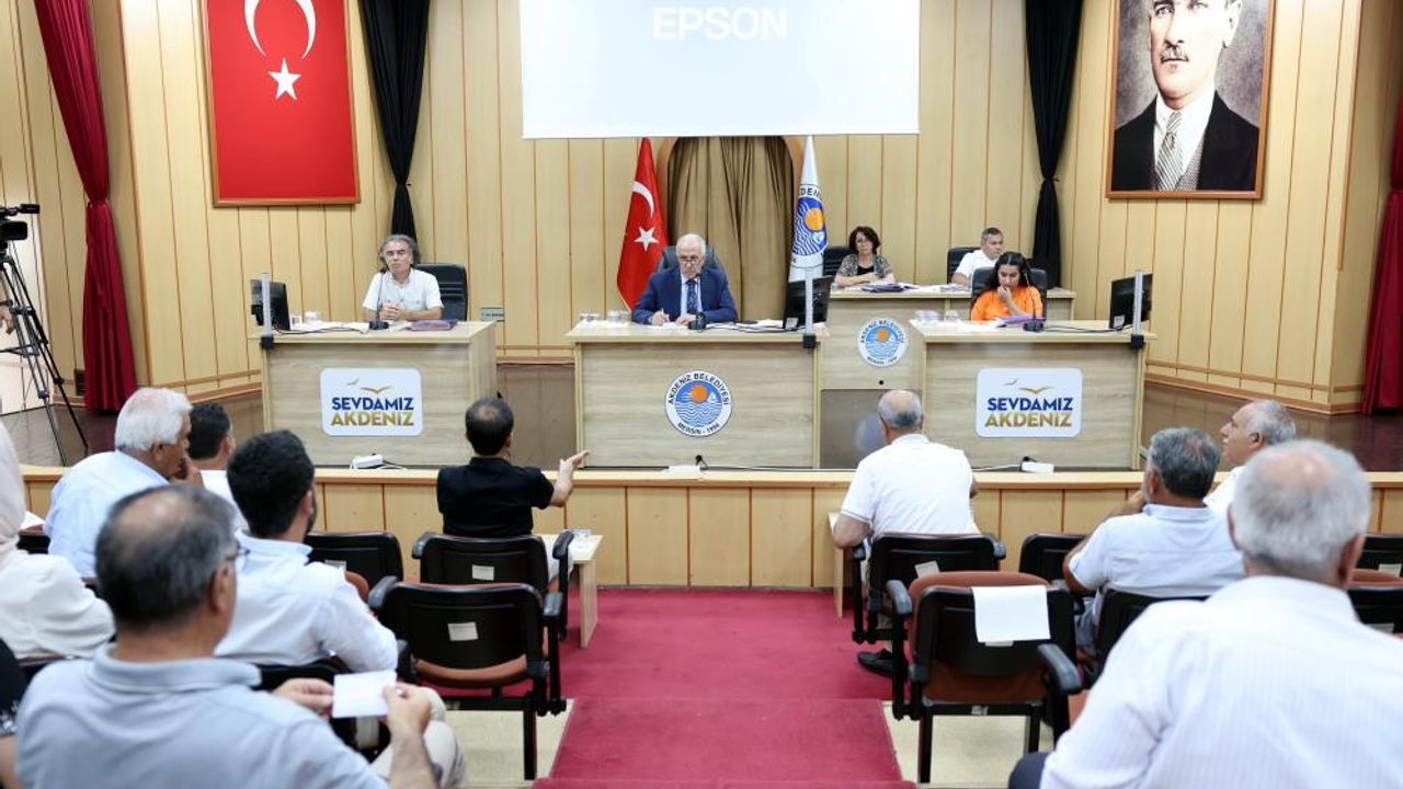 Akdeniz Belediye Meclisinde Kur'an kursu tartışması