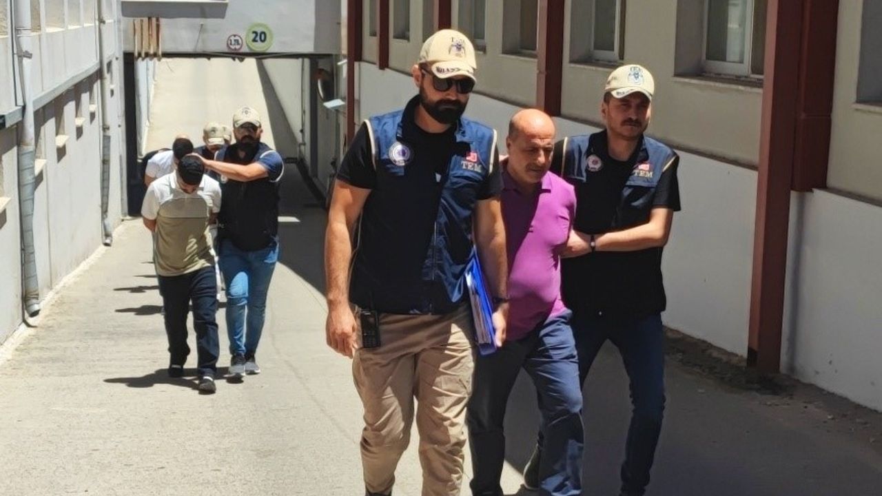 Adana'da PKK talimatıyla orman yakan ve onu finanse eden 6 kişi yakalandı