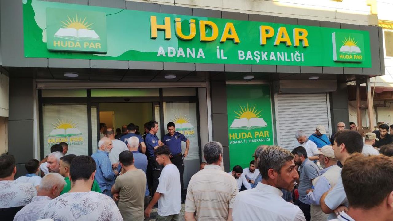 Adana'da  HÜDA PAR'a düzenlenen bıçaklı saldırının yeni görüntüleri ortaya çıktı
