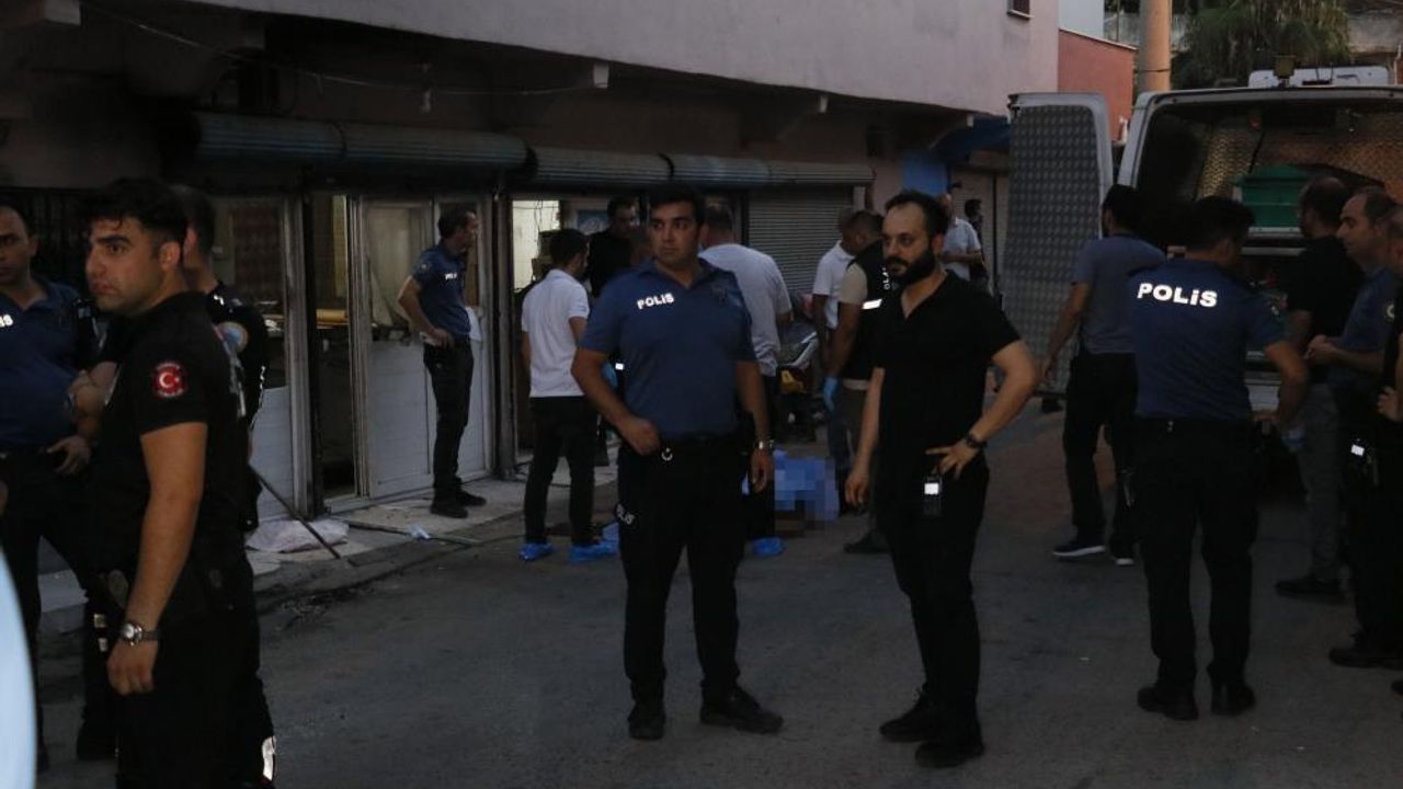 Adana'da yüksek sesle müzik kavgası faciayla bitti: Tartıştığı 2 kişiyi vurdu ardından intihar etti