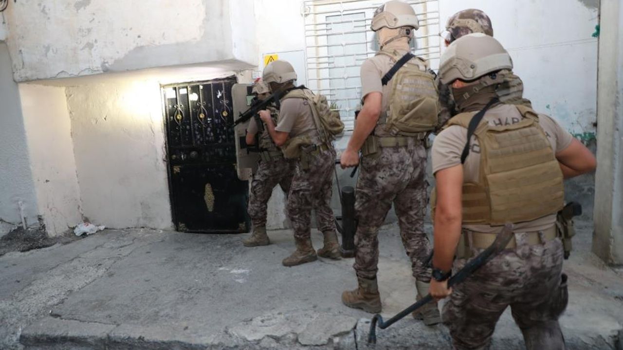 Mersin'deki 'torbacı' operasyonu: 27 gözaltı