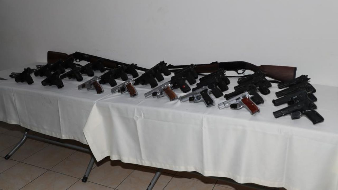 Mersin'de son 3 ayda 627 tabanca ele geçirildi