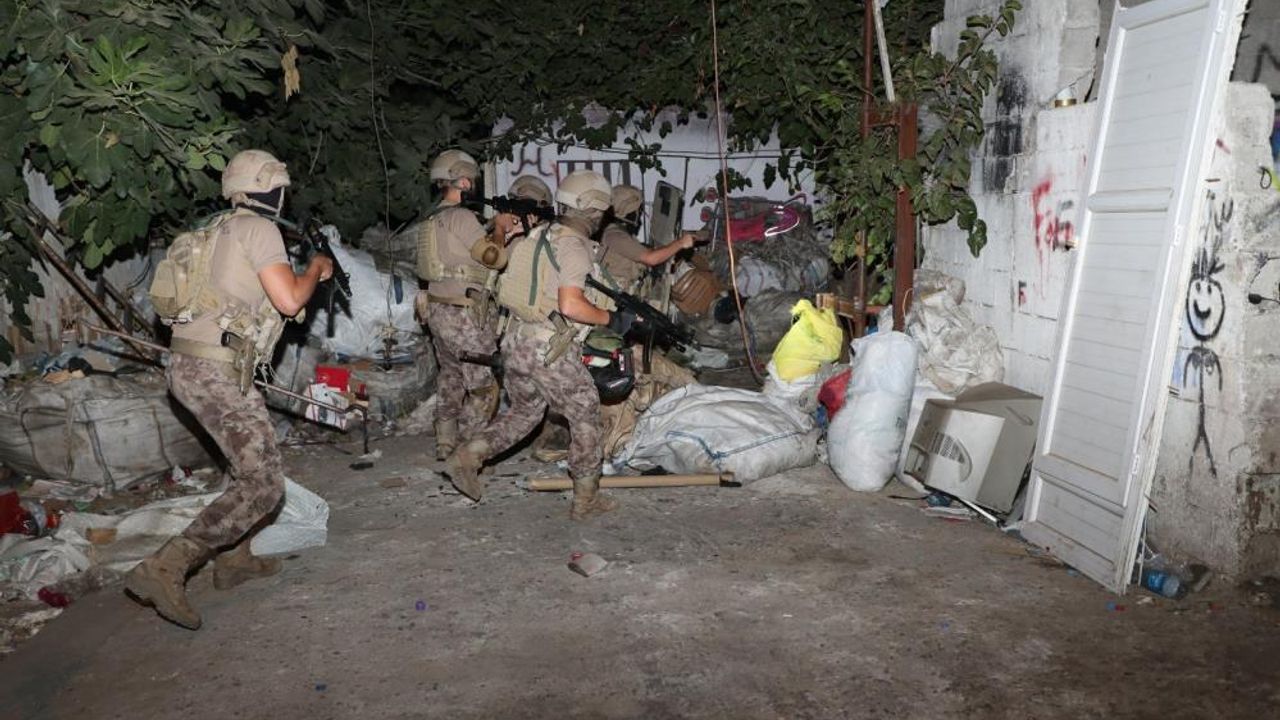 Mersin'de 'torbacı' operasyonu: 28 gözaltı