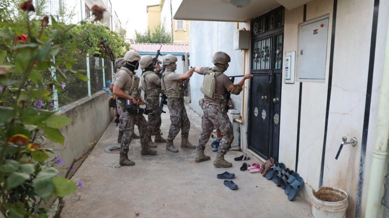 Mersin'de tefeci operasyonu: 14 gözaltı