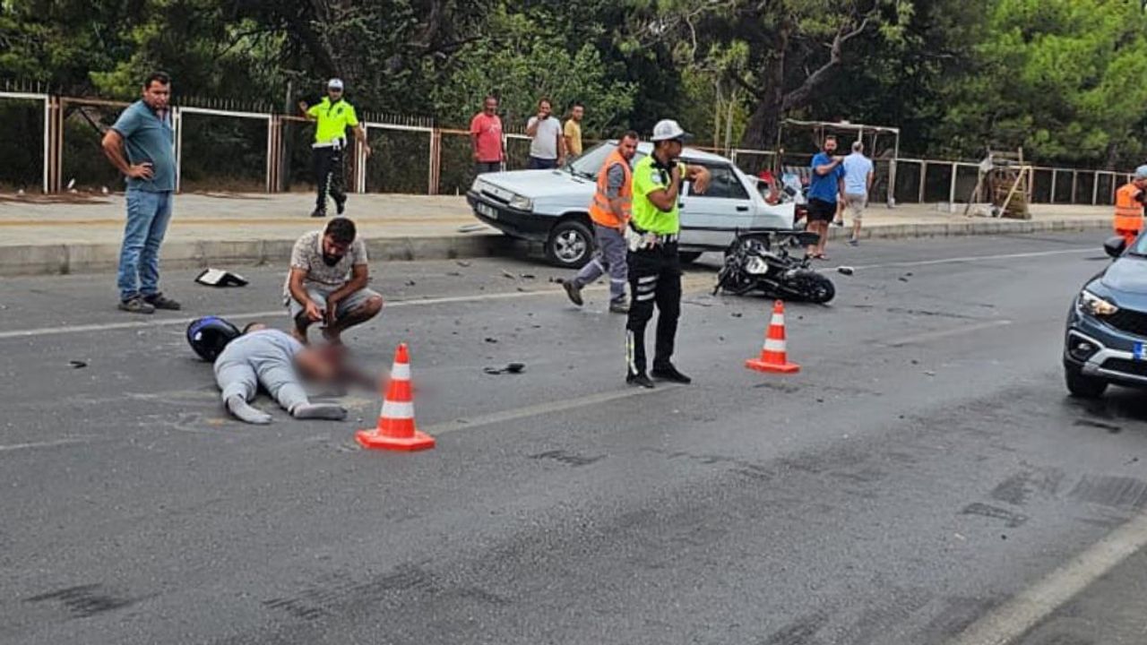 Mersin'de motosikletiyle otomobile çarpan Rus sürücü ağır yaralandı