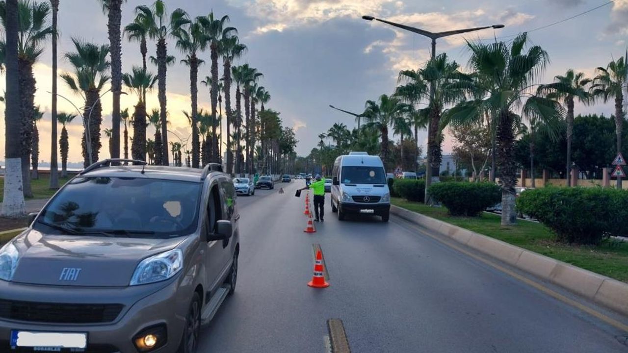 Mersin'de son bir ayda 27 bin 70 sürücüye idari para cezası uygulandı