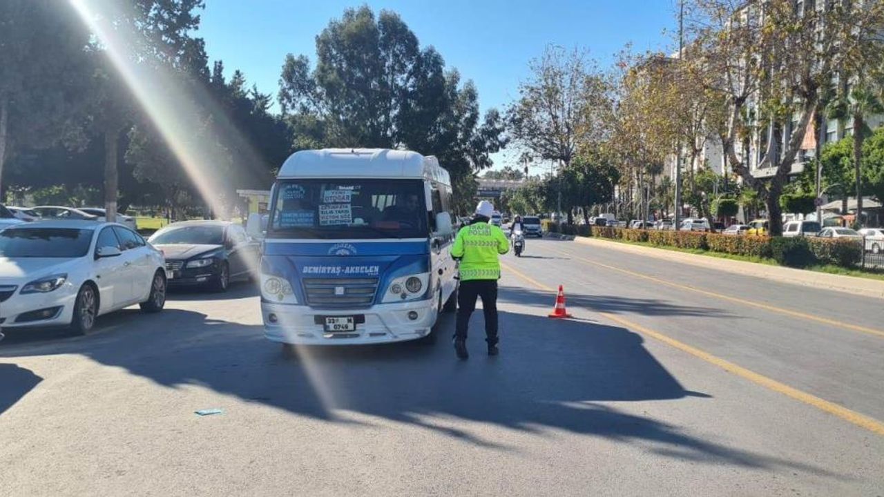 Mersin'de toplu taşıma araçlarına yönelik denetimler sürüyor