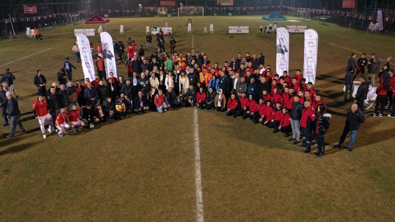 '3.Birimler Arası Futbol Turnuvası'nın şampiyonu Gençlik ve Spor Hizmetleri Dairesi oldu