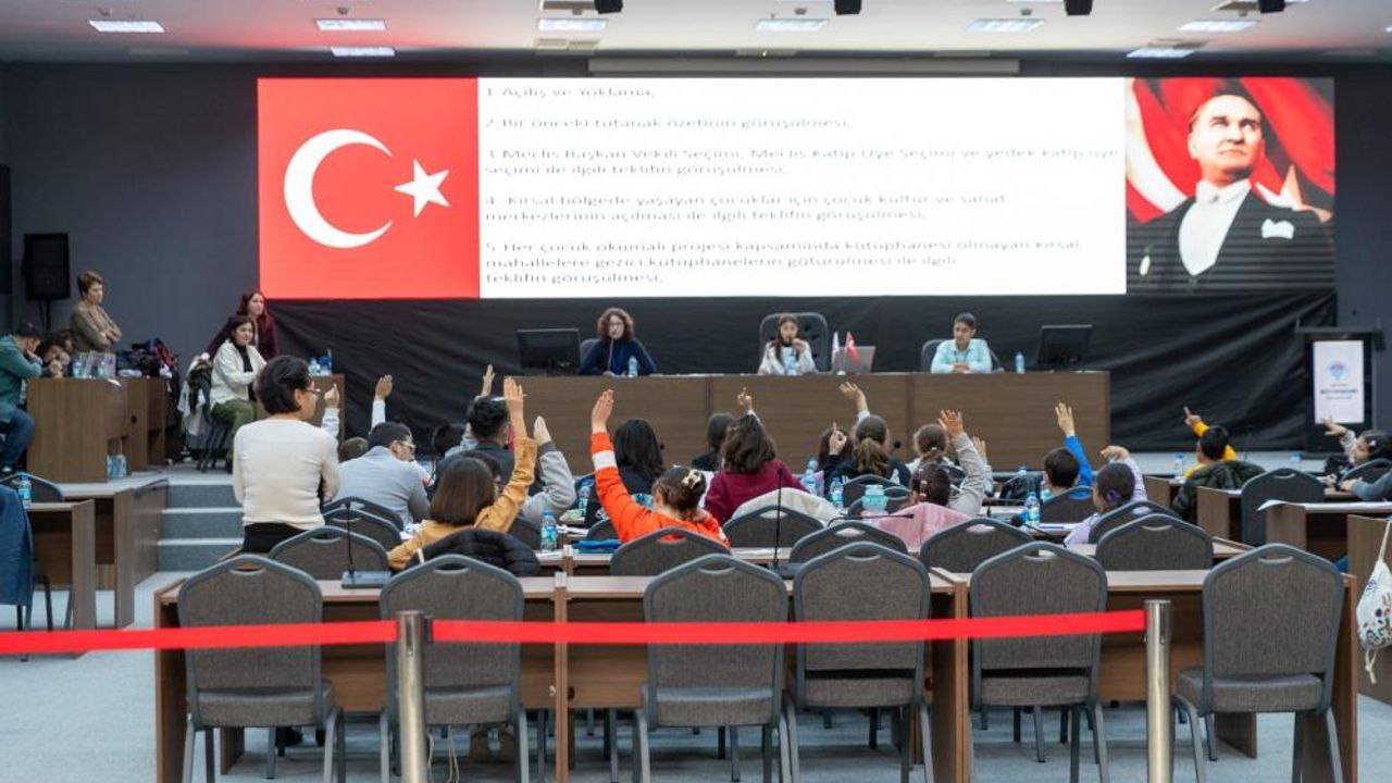 Mersin Çocuk Meclisi ocak ayı toplantısını yaptı