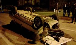 Adana'da takla atan aracın sürücüsü yaralandı