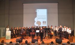 Mersin'de 'Şarkılar Bizi Söyler Biz de Şarkı Söyleriz' konseri
