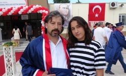 Mersin'de ustalar liseden mezun oldu, çocuklarıyla üniversite sınavına girecek