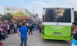 Adana'da motosiklet sürücüsünün ölümü kameraya yansıdı