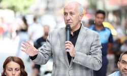 Akdeniz Belediye Başkanı Mustafa Gültak, Zafer Çarşısı esnafıyla bir araya geldi
