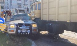 Mersin'de çöp kamyonu, kamyonete çarptı: 4 ölü, 2 yaralı
