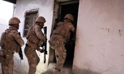 Mersin'de 'Kahramanlar' operasyonunda gözaltına alınan 4 örgüt üyesi tutukladı