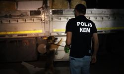 Mersin'de saman çuvallarının arasında uyuşturucu sevkiyatı polise takıldı
