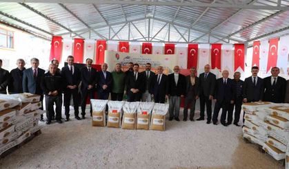 Amasya Valiliği’nden soya üretimine destek: Çiftçilere 17 bin kilo soya tohumu dağıtıldı