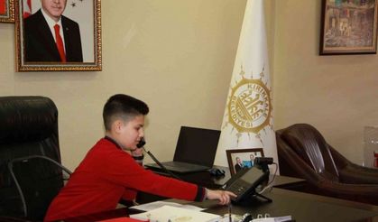Başkan Saygılı, koltuğunu 6. sınıf öğrencisine devretti