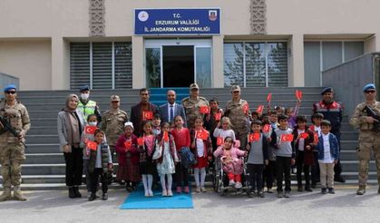 Jandarma Komutanlığı’nda renkli 23 Nisan kutlaması