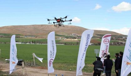 Türkiye’de bir ilk: Dron ile ücretsiz ilaçlama