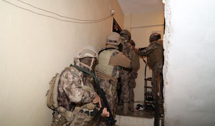 Mersin'de 'torbacı' operasyonu: 8 gözaltı