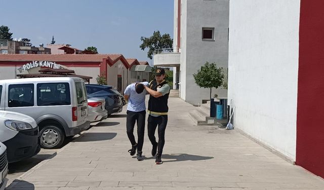 Adana'da annesini döven babasını öldüren genç tutuklandı