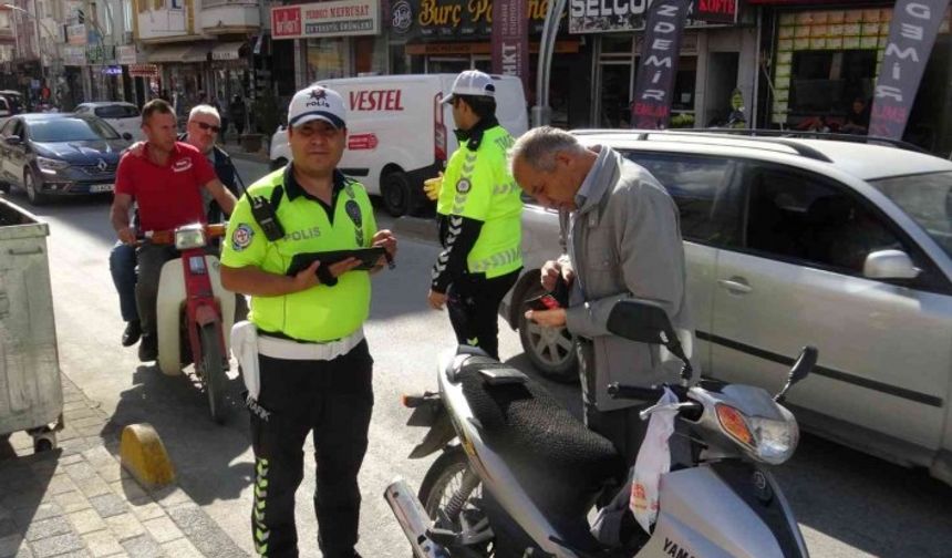 Denetime takılan 63 motosiklet sürücüsüne yaklaşık 85 bin lira ceza kesildi