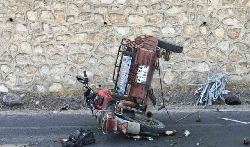 Elazığ’da motosikletler çarpıştı: 2 yaralı