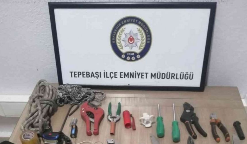 Suçüstü yakalanan kablo hırsızları tutuklandı